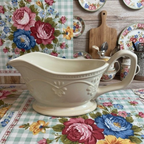 The pioneer woman farmhouse - the,