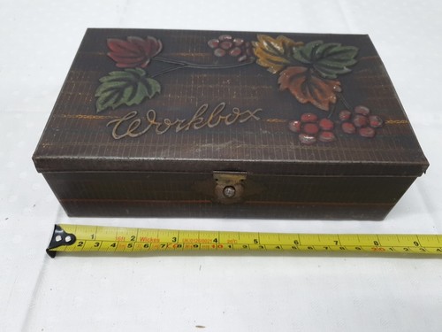 Vintage tin geo bassett - vintage,