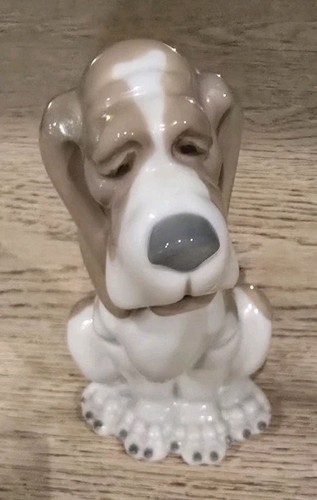 Lladro nao siting seated - lladro,