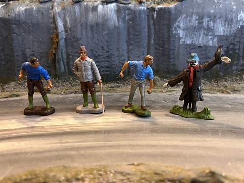 Britains farm figures and - farm, x