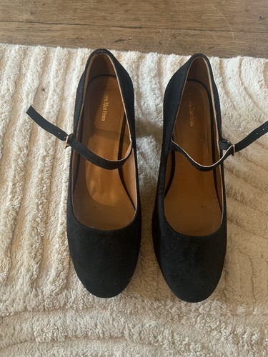 Size black shade shoes worn - 8,