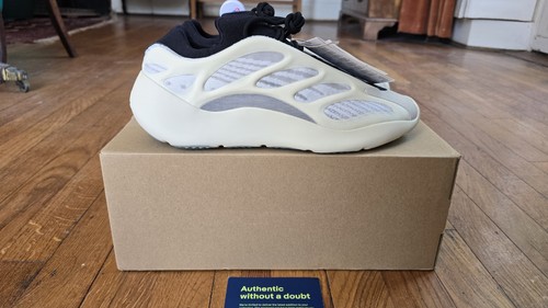 Yeezy 700 azael 11 5 - 700,