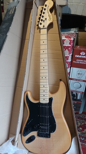 Fender squire stratocaster - squire,