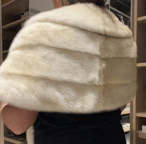 Beautiful vintage real fur - real,