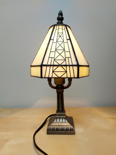 Tiffany style table lamp - tiffany,