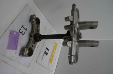 SUZUKI GSF600 MK1 BANDIT  TOP & BOTTOM YOKES   #5   YELL MOTO   (67-C)