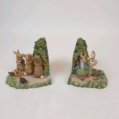 Border fine arts bookends - fine,