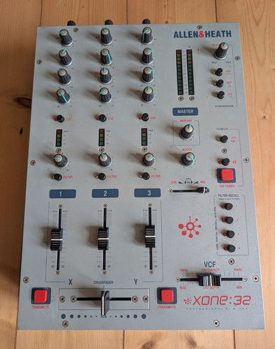 Allen heath xone 32 - &, xone:32