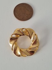 Vintage Gold Tone Wreath