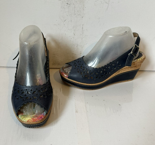 Adesso leather sandals size - adesso,