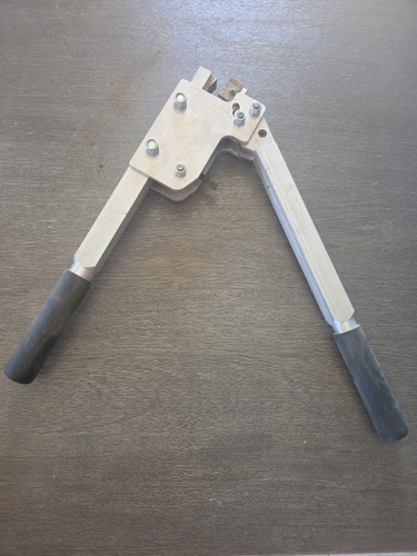 Vinyl fence notcher - fence,