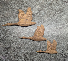 Wooden Flying bird  Geese Hand carved Grove Canadian wood . mixed sizes x 3