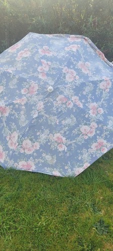 Pretty vintage large garden - pretty,