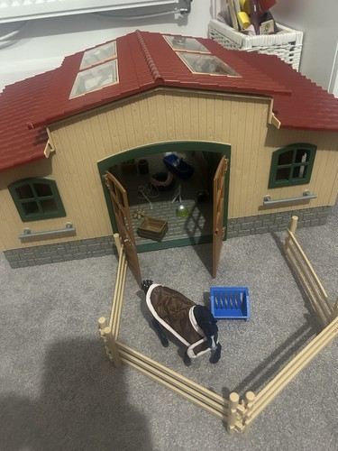 Schleich horse stables - schleich,