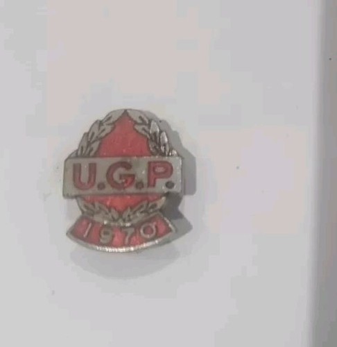 Ulster grand prix badge - ulster,