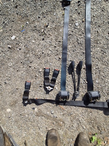 Fiesta turbo seat - fiesta, belts