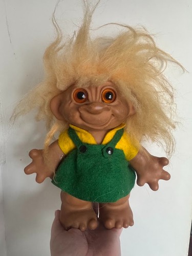 Vintage 1960s dam - dam, doll