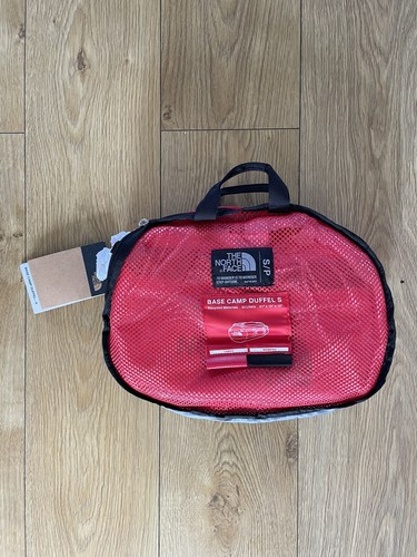 Bnwt the north face base - the,