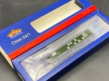Bachmann 32-443 Class 24/1 D5094 Disc Headcode BR Green (Late Crest) OO Gauge