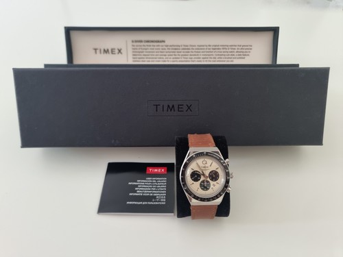Timex chronograph watch - timex, q