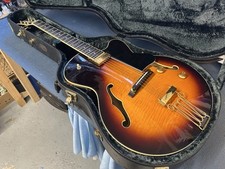 Yamaha AEX1500 Hollow body Jazz-friendly Piezo Acoustic-electric Hybrid Guitar