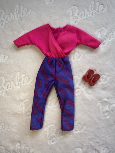 Barbie doll vintage - barbie, clothes