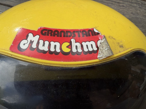 Grandstand munchman handheld - grandstand,