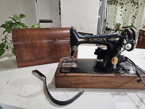 Singer sewing machine - singer,