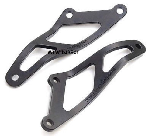 Pair black exhaust hangers - r&g,