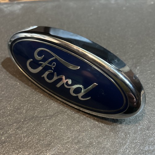 Ford focus front - ford, badge