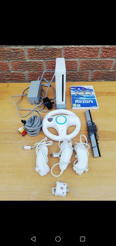 Nintendo wii console - nintendo,