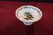 Portmeirion The Holly and the Ivy Scalloped Footed Dish