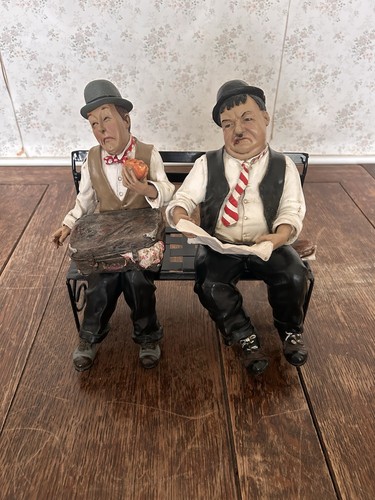 Laurel hardy figurine - laurel, on