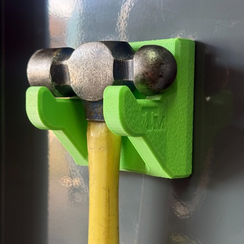 Magnetic hammer holder - magnetic,