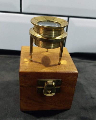 Magnifying glass brass - magnifying, &