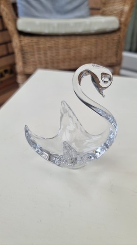 Beautiful glass swan - beautiful,