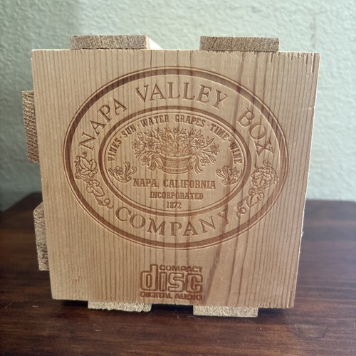 Vintage napa valley - valley, wooden