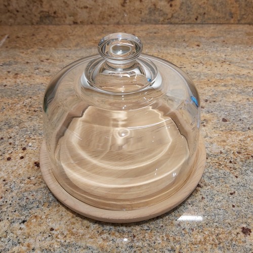 Glass domed cheese board