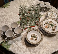 Christmas Toile 32 Piece Holiday Assorted Porcelain Dinnerware Set Service for 8
