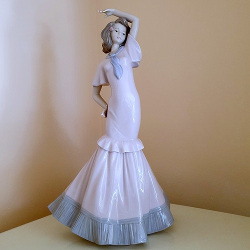 Rare nao lladro large - nao, by