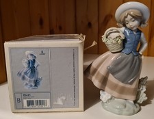 LLADRO 'Sweet Scent' 5221