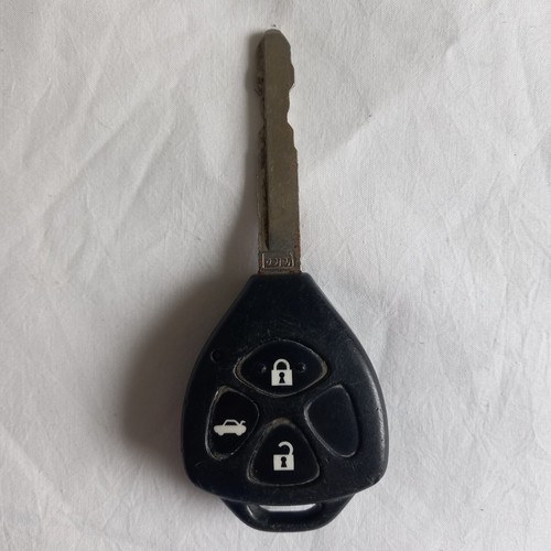 Genuine toyota button key - genuine,