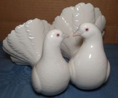 Lladro porcelain doves - porcelain,