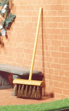 Dolls House Yard Broom Wooden