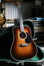Martin D-28 1935 Sunburst (SB)