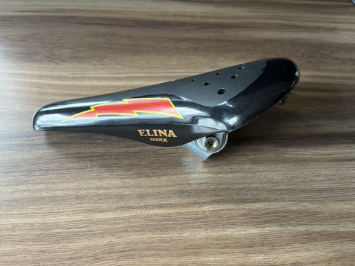 Black elina lightning - elina,