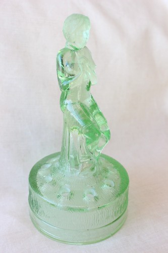 Art deco green - art, seated