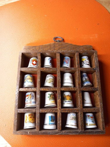 Thimble display case - case, 16