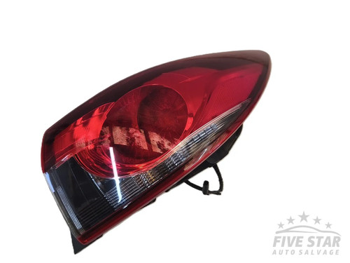 Mazda rear outer - tail, light