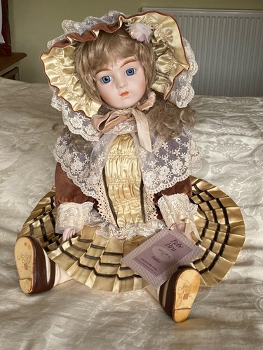 Reproduction antique bebe - bebe, bru
